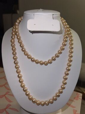 Elegant Pearl Necklace